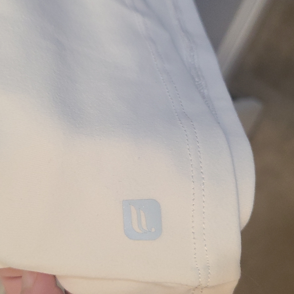 Fabletics White Tank - Picture 2 of 3